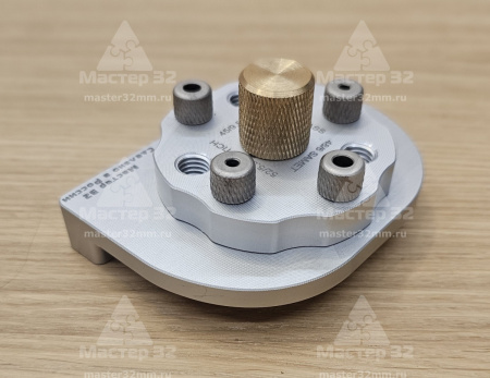 Мебельный кондуктор для разметки и сверления отверстий крепежа под петли диаметром 35мм.